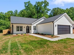 144 Hewes St, Winston Salem, NC 27103