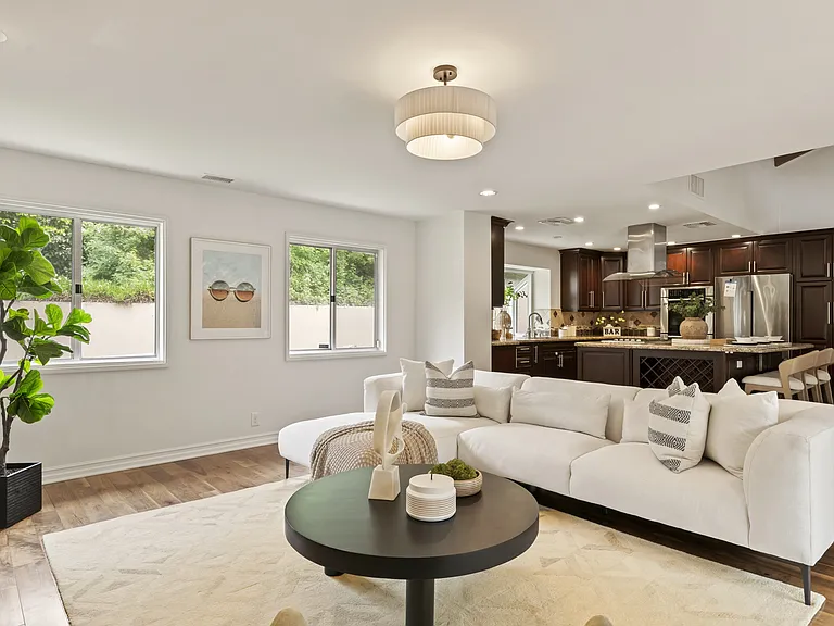 3160 Sepulveda Blvd — Photo 22
