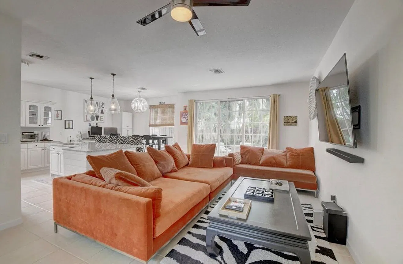 3 bed, 2.5 bath, 1684 sqft, $5,000 — Photo 4