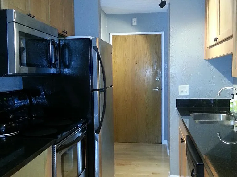 3018 Aldrich Ave S #22 — Photo 12
