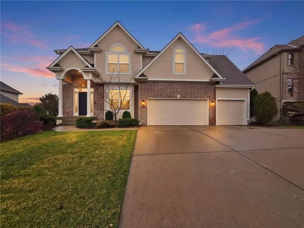 9007 NE 94th Pl, Kansas City, MO 64157