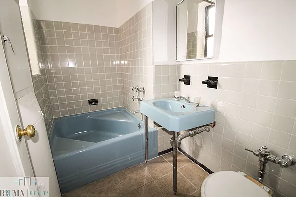 Rented by Bruma Realty LLC | media 23