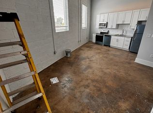 101 S Main St #8, Hopewell, VA 23860