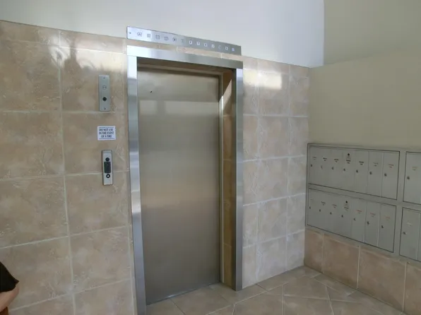 1710 Punahou St APT 605, Honolulu, HI 96822