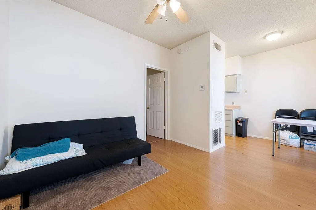 2604 Salado St Apt 302 — Photo 4