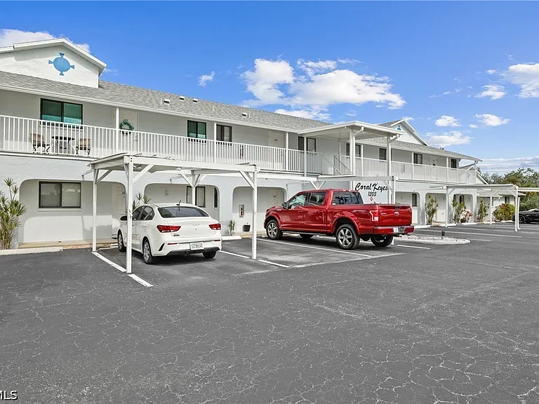 1203 SW 48th Ter #201 — Photo 31