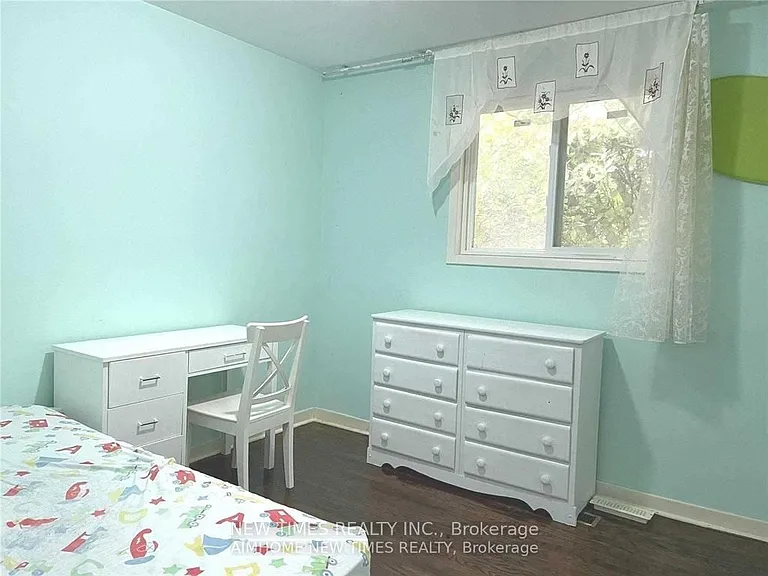 7 Leavey Ct #UPPER — Photo 4