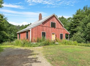 2 Oak Hill Ln, Epping, NH 03042