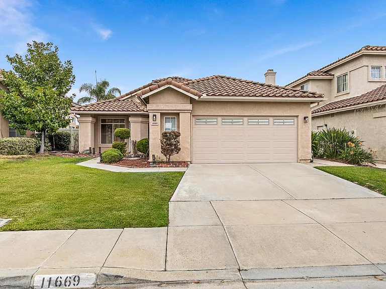 11669 Frames Port Pl — Photo 4