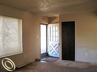 4th image of 3005 W Commerce Rd