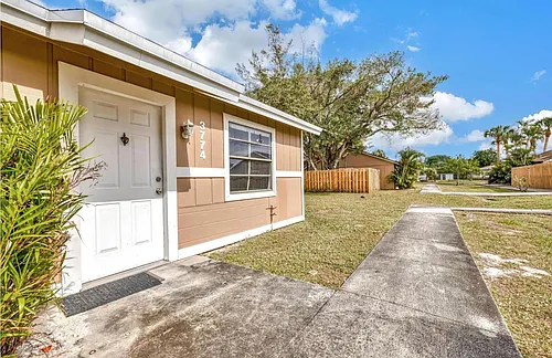 3774 92nd Ln N Photo 1