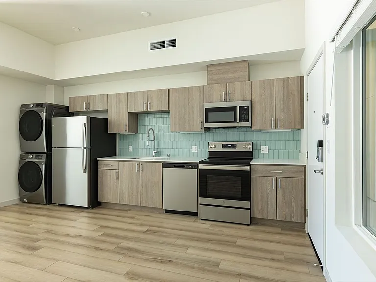 4233 Kansas Street — Photo 12