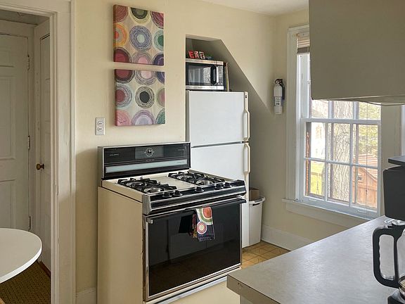 4th image of 161 Park Ave