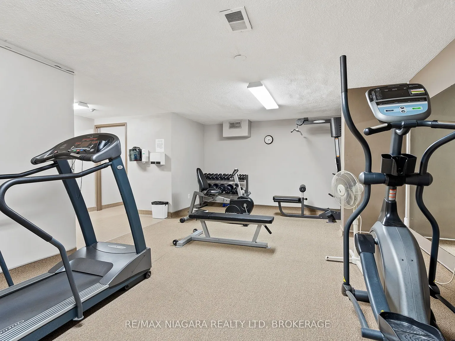 2 bed, $2,350 — Photo 2