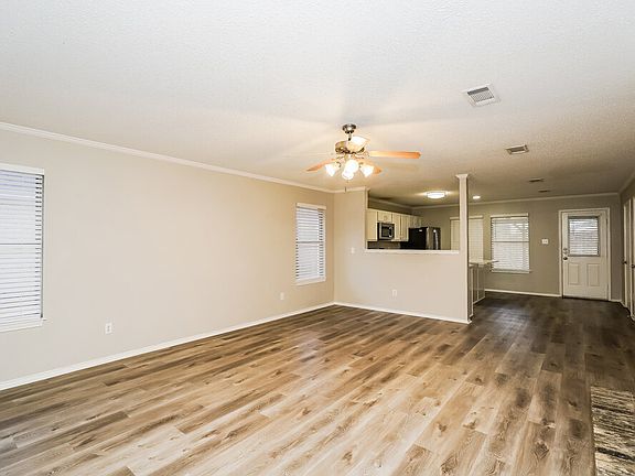 5th image of 5301 Royal Burgess Dr