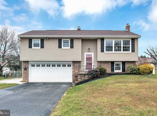 206 Melinda Dr, York, PA 17408