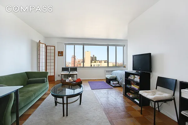 Rented by Compass | media 14