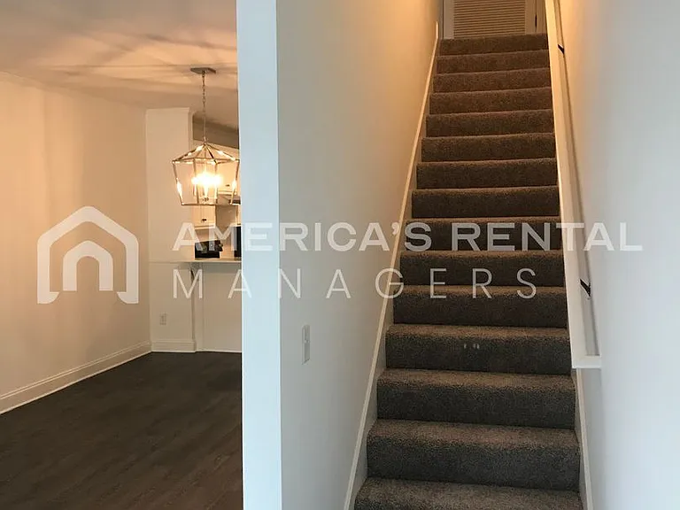 1911 6th Ave — Photo 6