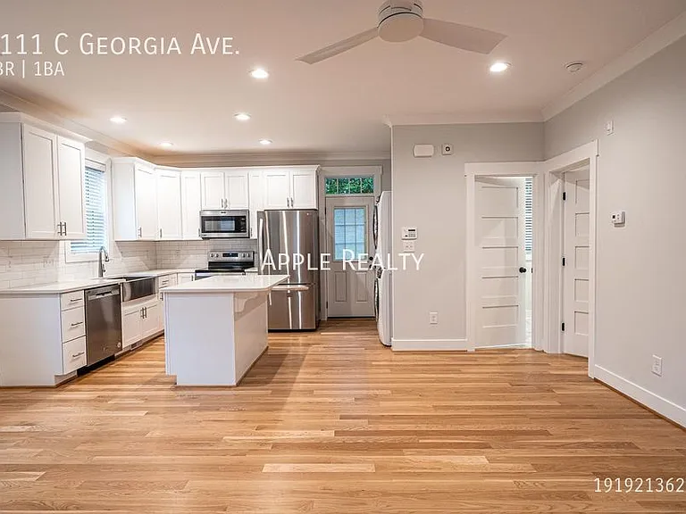 1111C Georgia Ave — Photo 3
