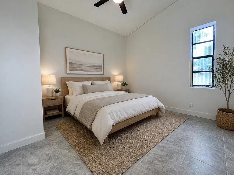707 E Spruce St — Photo 8