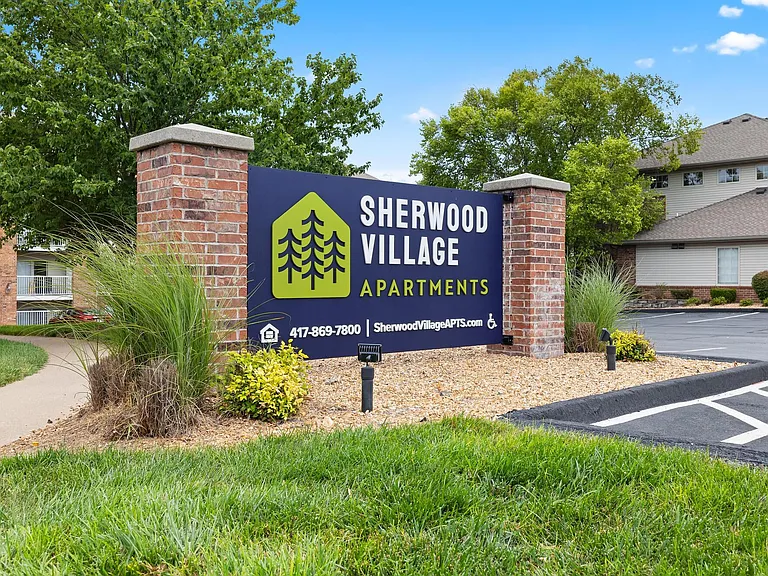Sherwood Village Apartments — Photo 3