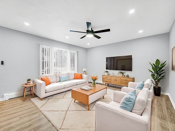 5th image of 3009 Olive Rd