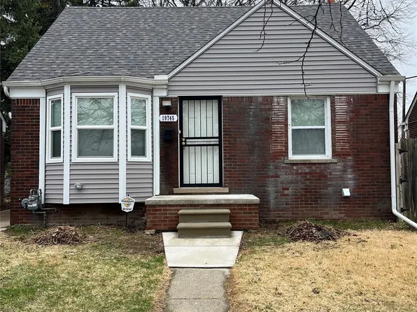 19745 Kelly Rd, Harper Woods, MI 48225