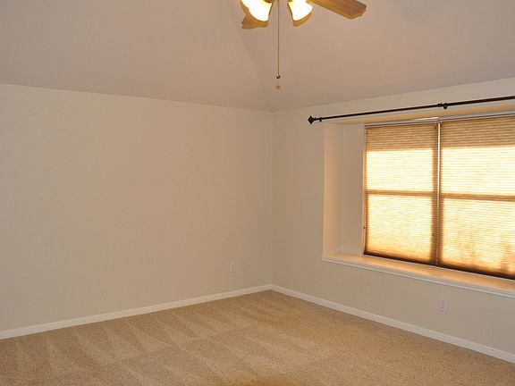 5th image of 15609 Belfin Dr