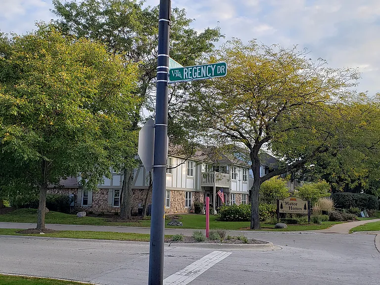 1245 N Regency Dr — Photo 21