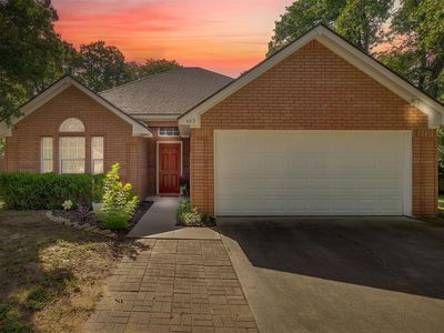 692 High Crest Dr, Azle, TX, 76020