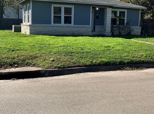 329 W Main St, Kerrville, TX 78028