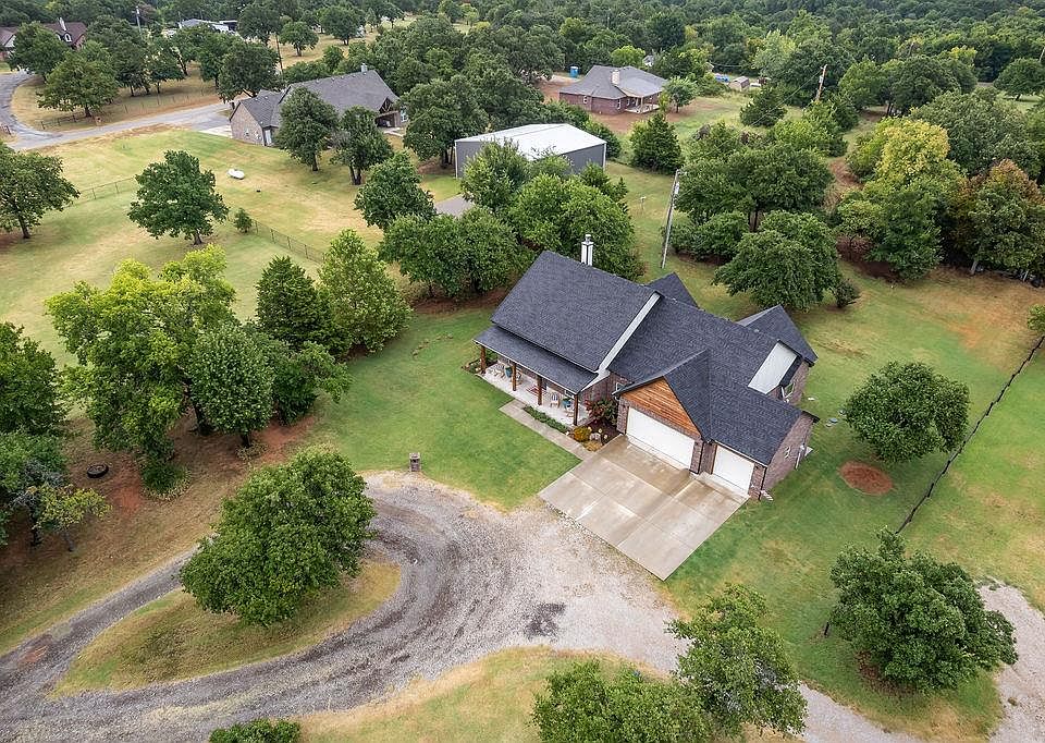 1st image of 2405 Gina Ct