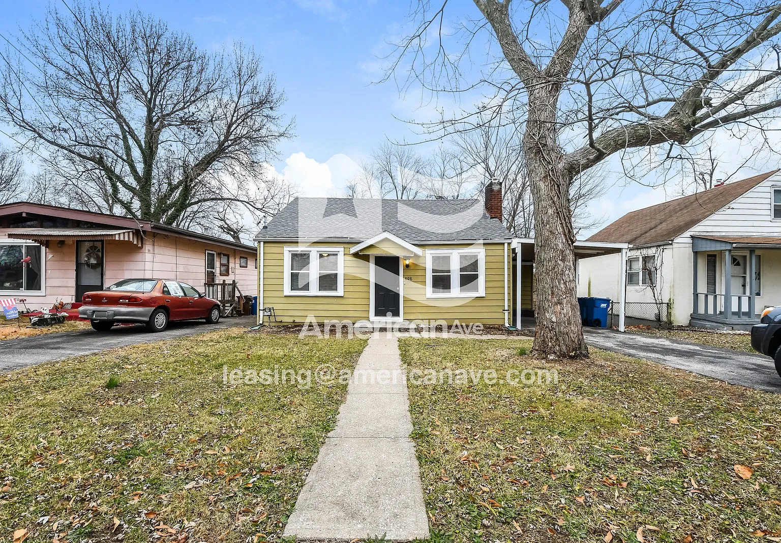 2 bed, 1.0 bath, 985 sqft, $992 — Photo 1