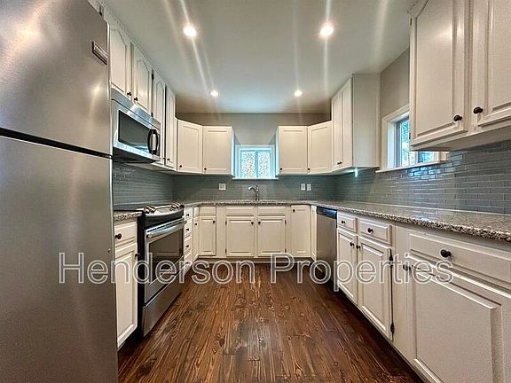 5th image of 217 Skyland Ave