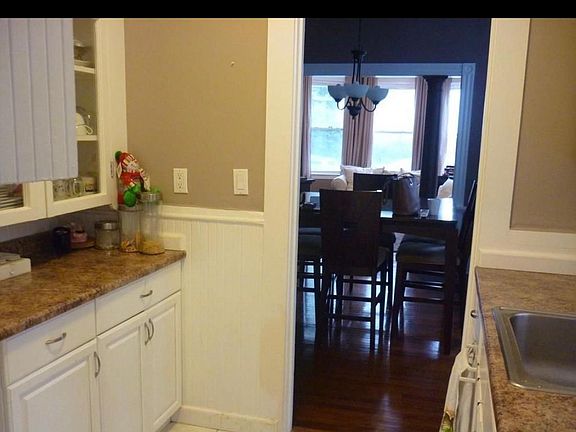5th image of 345 Western Ave #1