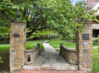 1801 Spring Dr, Louisville, KY 40205