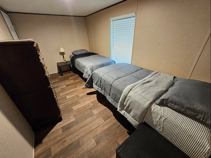 4 bed, $3,900 — Photo 3