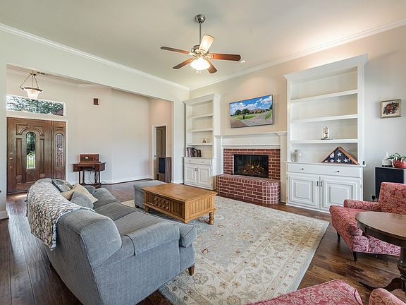 5th image of 17584 Country Club Dr