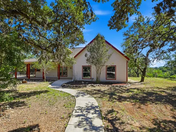 514 Burning Sunrise Dr, Bandera, TX 78003