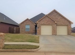 1612 SW Mark Edward Dr, Lawton, OK 73505