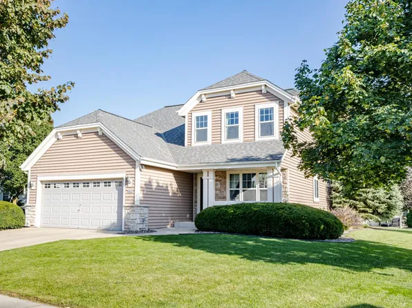 3823 Valley Creek DRIVE, Waukesha, WI 53189