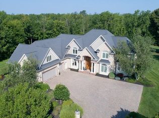 110 Crimson Woods Ct, Rochester, NY 14626