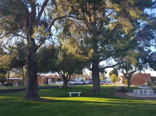 348 S Paseo Lobo Unit B, Green Valley, AZ 85614