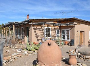 56 Featherbed Ln, Cerrillos, NM 87010