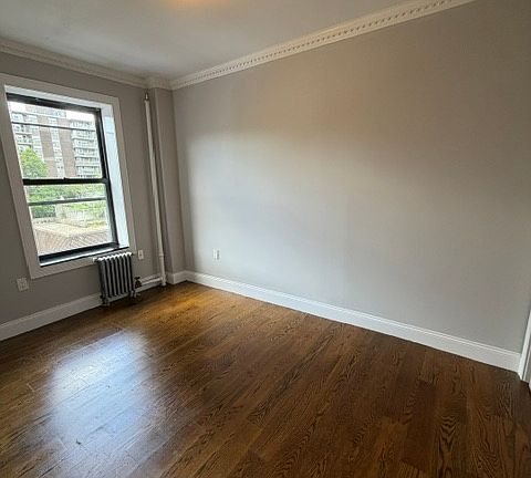3rd image of 158 Avenue C #6