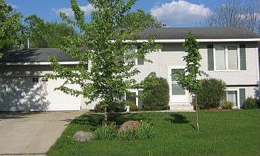 1st image of 415 Kim Ln