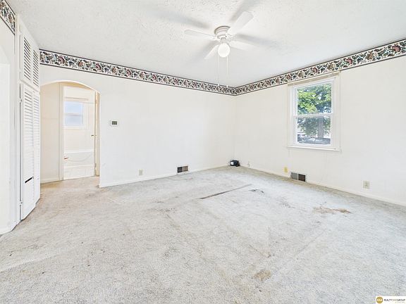 3rd image of 1872 34th Ave