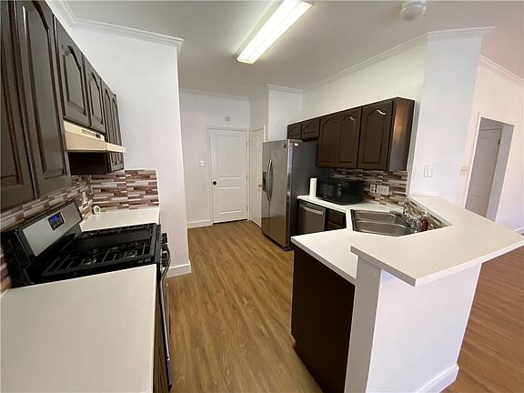 5th image of 1611 Sylvia Ln