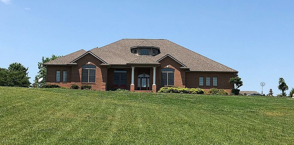 1st image of 760 Pointe South Dr