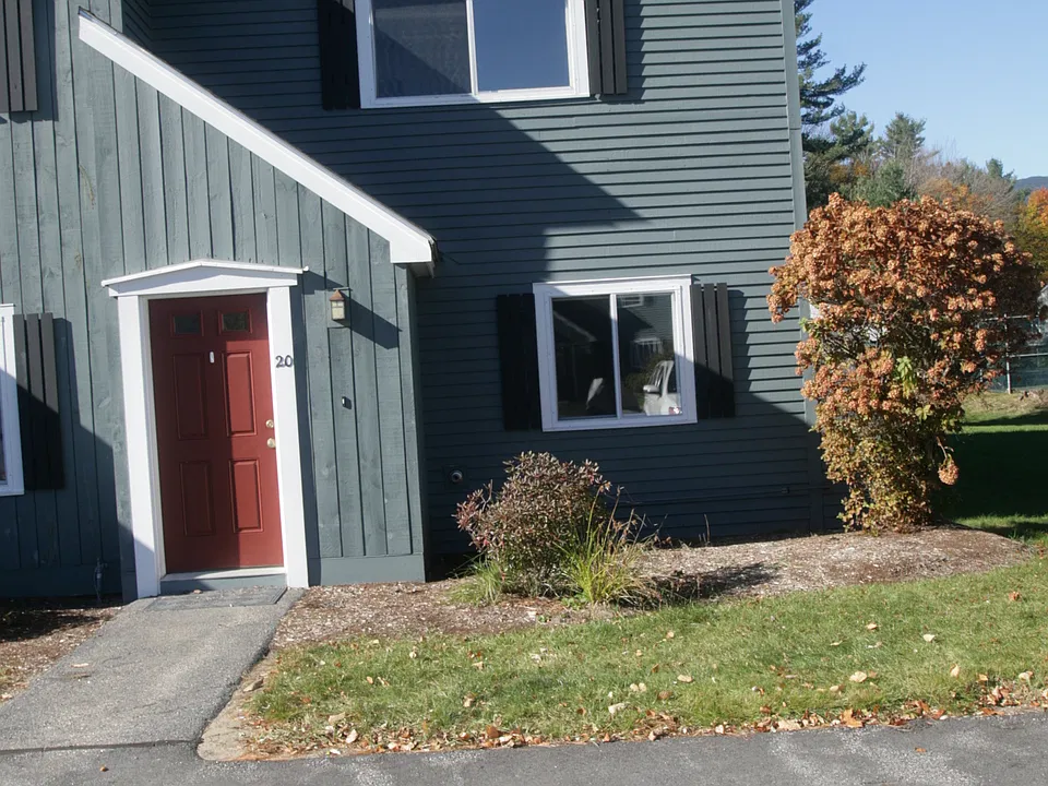 16 Adams Dr #20